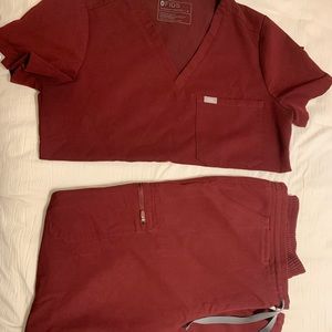 FIGS Burgundy Scrubs Set, Like New.